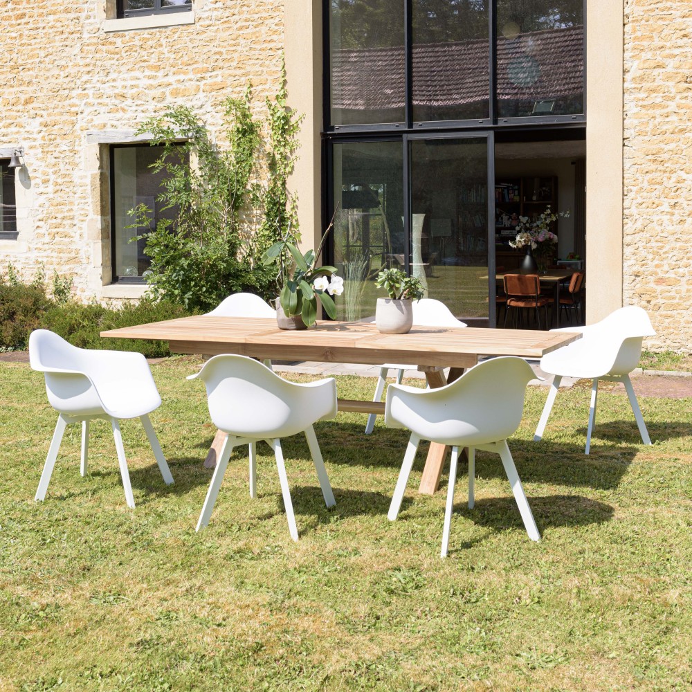 MALO - Set of 6 White Armchairs with Rounded Backrest MALO - Set of 6 White Armchairs with Rounded Backrest