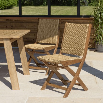 VICK Set of 2 Folding Chairs in Oiled Acacia and Synthetic Rattan