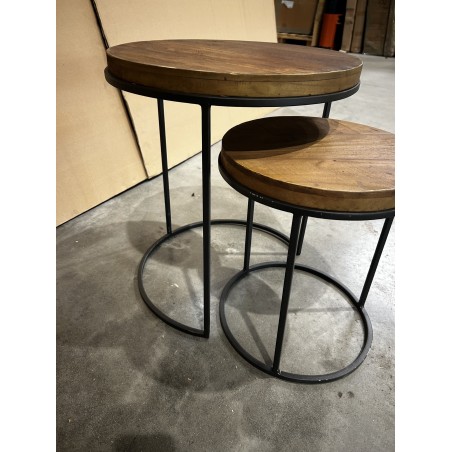 Set de 2 tables d'appoint rondes marrons Teck recyclé Acacia Mahogany pieds métal noirs