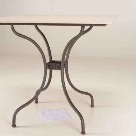 SECONDE MAIN - Table à manger carré de jardin en céramique et acier