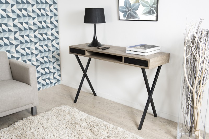 SECOND-HAND - Cross-legged desk SECOND-HAND - Cross-legged desk