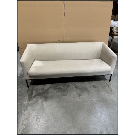 SECONDE MAIN - Canapé beige 3 places pieds en métal noir