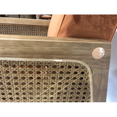 SECONDE MAIN - Fauteuil velours orange pieds bois et accoudoirs rotin