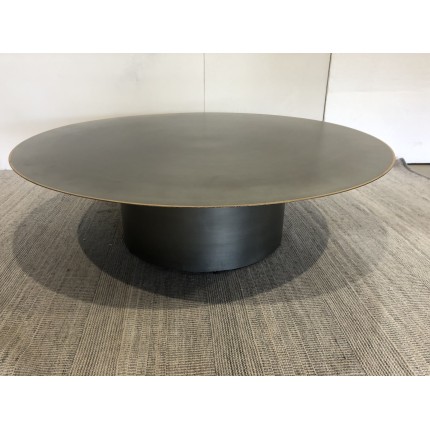 Round coffee table 120x120cm in black iron with gold trim | SECOND-HAND