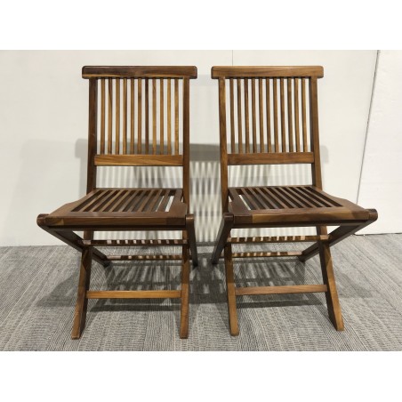 SECONDE MAIN - Lot de 2 chaises en teck huilé