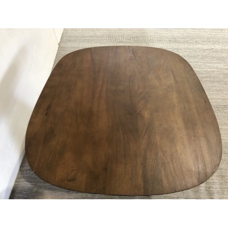 Quadratischer Couchtisch aus Mangoholz mit elfenbeinfarbenem Fuß | Macabane Möbel