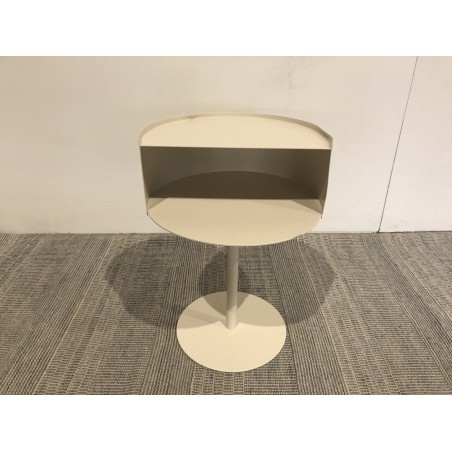 Round side table in beige steel, D35cm | Agathe Collection