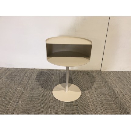 Round side table in beige steel, D35cm | Agathe Collection
