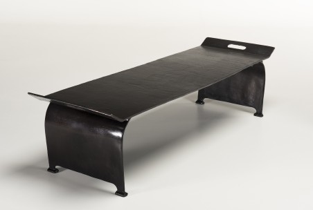 Table basse JOHAN en aluminium noir 134x40cm