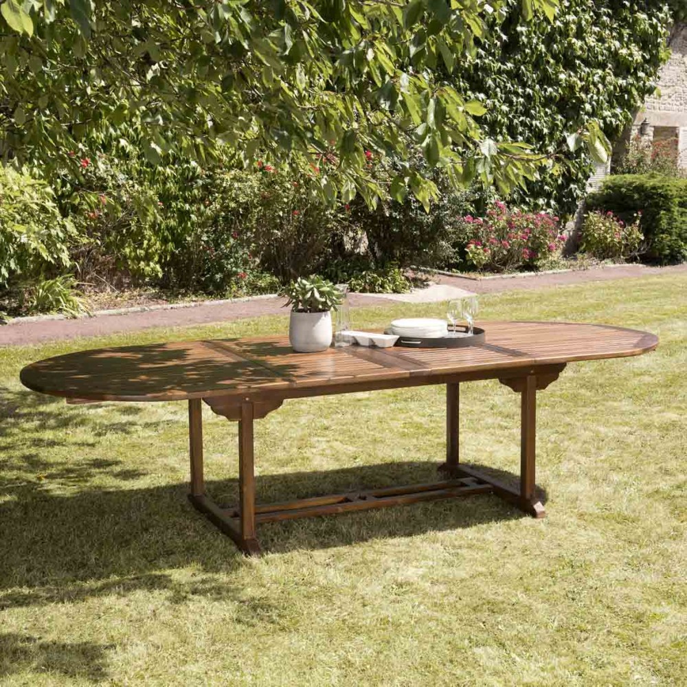 Table de jardin ovale Maeva en bois teck huilé Table de jardin ovale Maeva en bois teck huilé