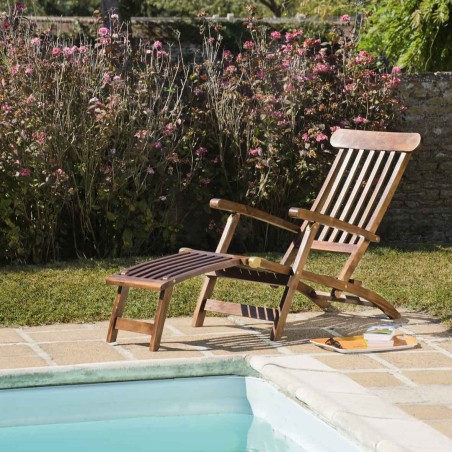 Chaise longue de jardin en bois teck huilé MAEVA