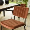 Chaise AGATHE velours orange pieds métal noir